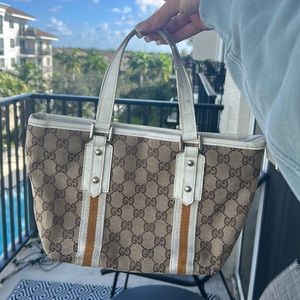 Vintage *REAL* gucci purse (straps are worn)